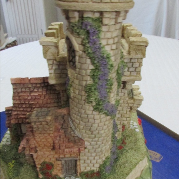 David Winter – The Guardian Gate – Premier. - Picture 2 of 6